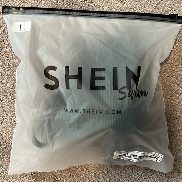 NWT ribbed bikini top and bottoms size large - Picture 10 of 10